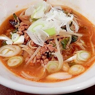 大豆のお肉ミンチ入りプラントベースあっさりラーメン